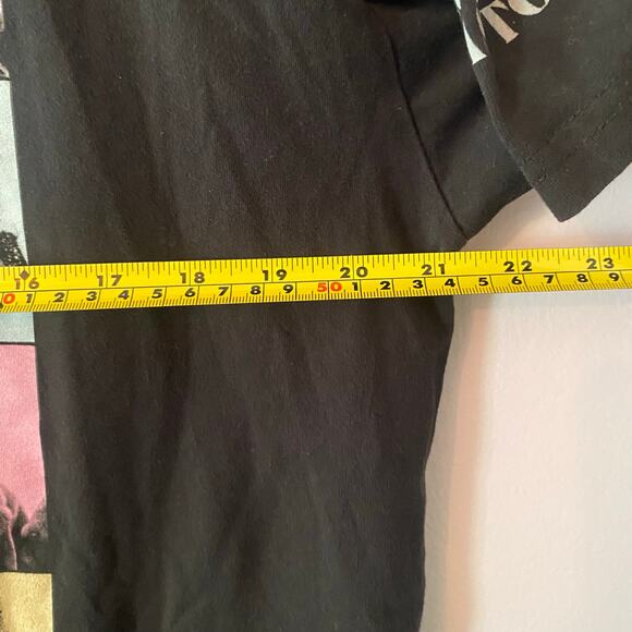 Taylor Swift The Eras Tour Women's size Medium Black Short Sleeve Concert Tee - Picture 6 of 8